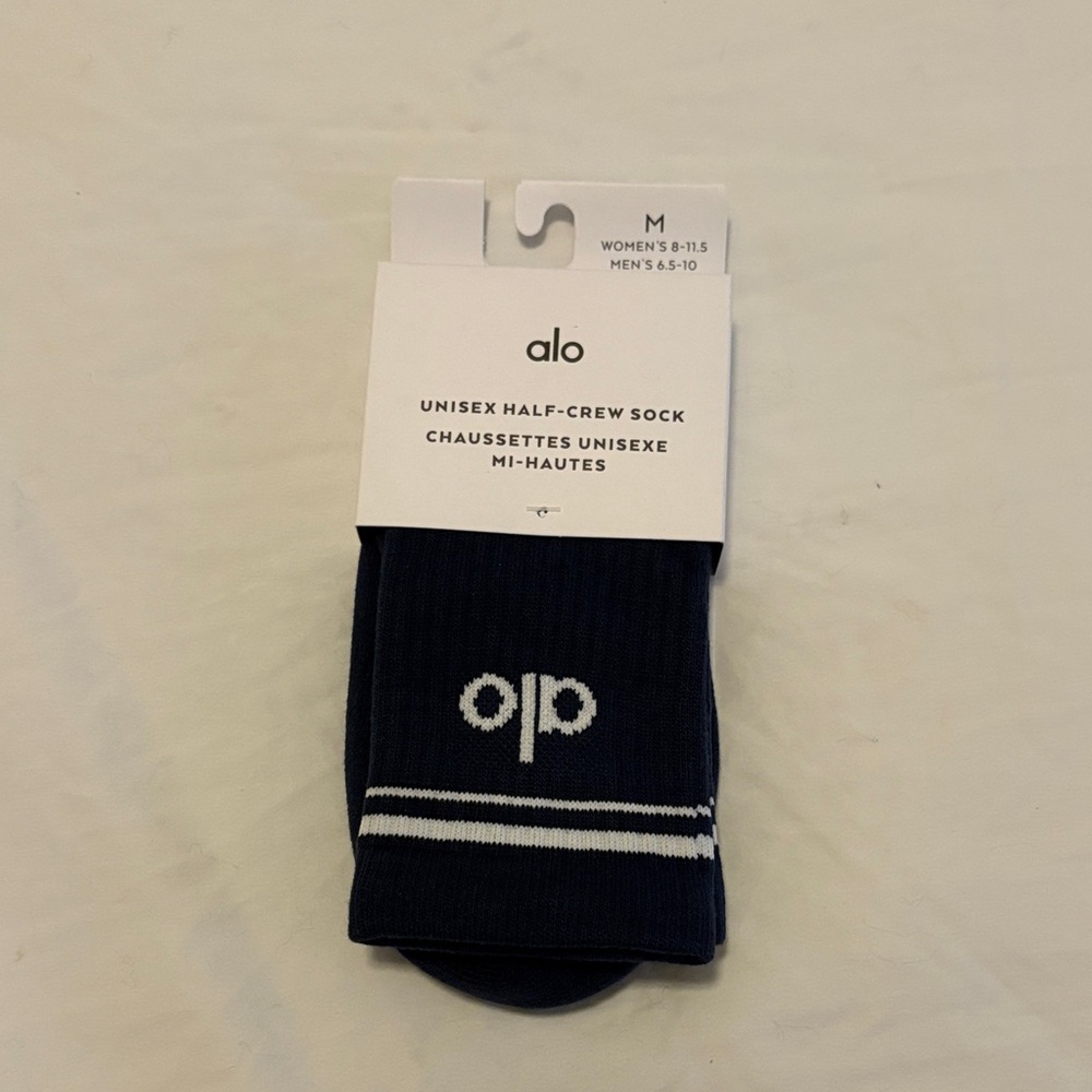 ALO Unisex Half Crew Throwback Socks